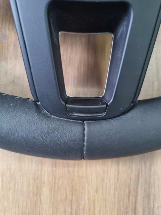 фото №5, Porsche 911 991 gts рестайлінг кермо шкіра ідеальна з підігрівом пелюстки !