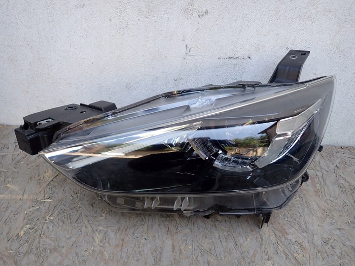 фото №1, Лампа левая фара левый полный led mazda cx3 dk 2015-