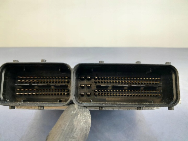 фото №4, Seat leon ii 2.0 tdi блок управления двигателем (ecu) 03g906016aj