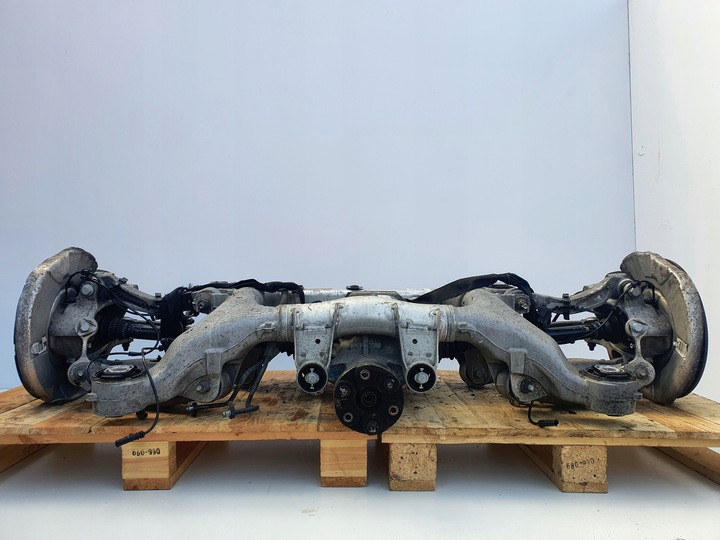 фото №11, Bmw f01 4.4 bi turbo 750 задні підвішування комплект