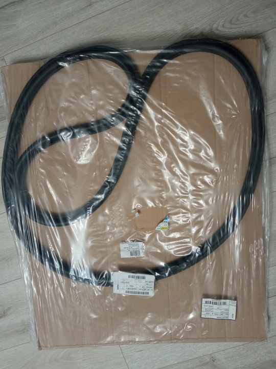 фото №1, Skoda scala прокладка двері праві зад 657867368a