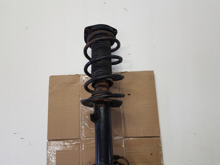 фото №6, Audi q3 8u0 поворотный кулак амортизатор перед правый