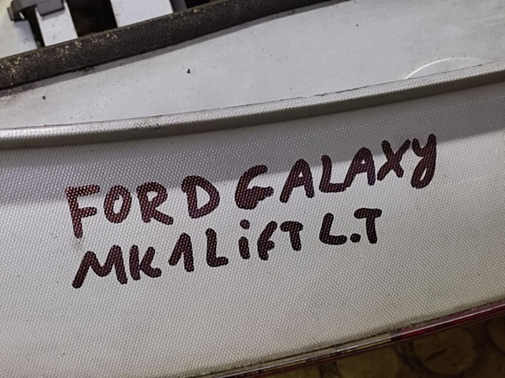 фото №15, Ford galaxy mk1 рестайлинг фара левое зад