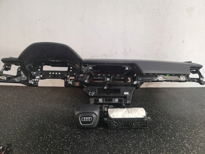 фото №5, Консоль audi q5 80a hud ремені подушка