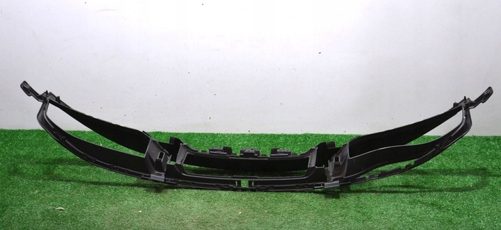 фото №14, Решітка середня бампер перед porsche taycan 9j1807683c