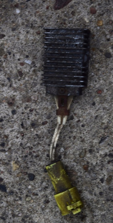 фото №1, Модуль зажигания suzuki swift mk4 1.3 33950-60e1