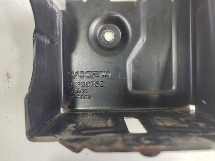 фото №7, Volvo v40 1.6 d2 14- крепление основание акумулятора 31290752