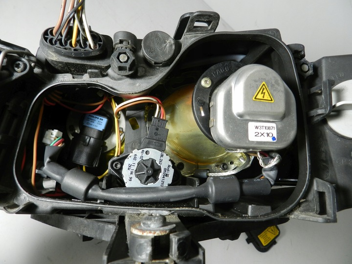 фото №8, Audi a4 b6 01-05 cabrio лампа правая правые перед ксенон комплектная