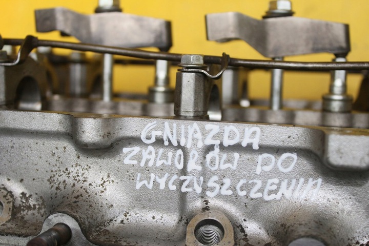 фото №15, Головка avensis t25 2.2 d4d 2ad