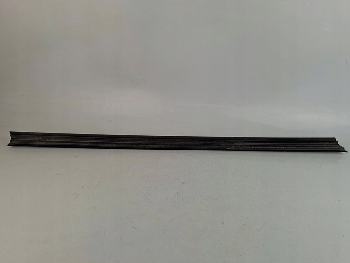 фото №9, Mercedes-benz gla w156 2014 правая сторона прокладка стёкла дверь передних