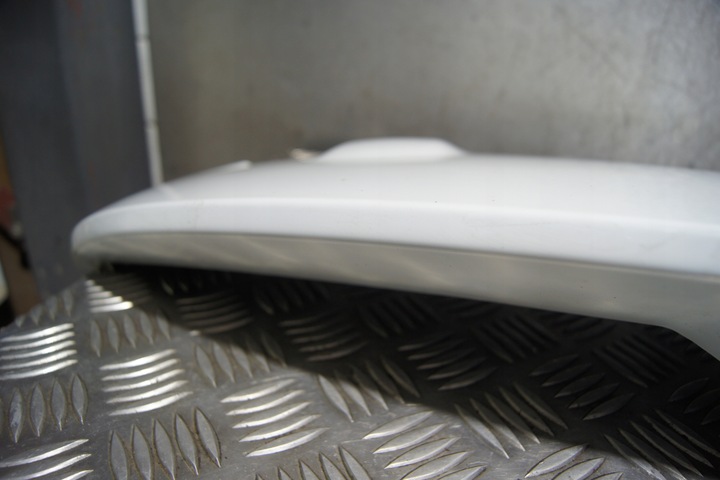 фото №7, Спойлер крышки зад clio iv 960306579r