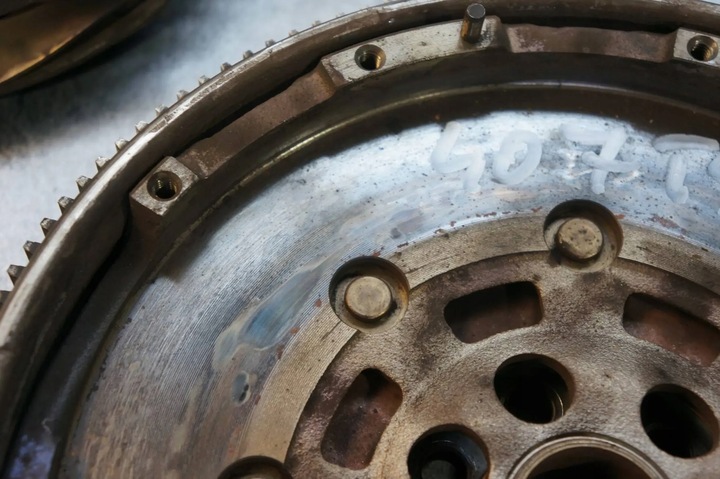 фото №7, Сцепление комплектные kpl vw transporter t5 caravelle - 1.9 tdi - 03g105264l