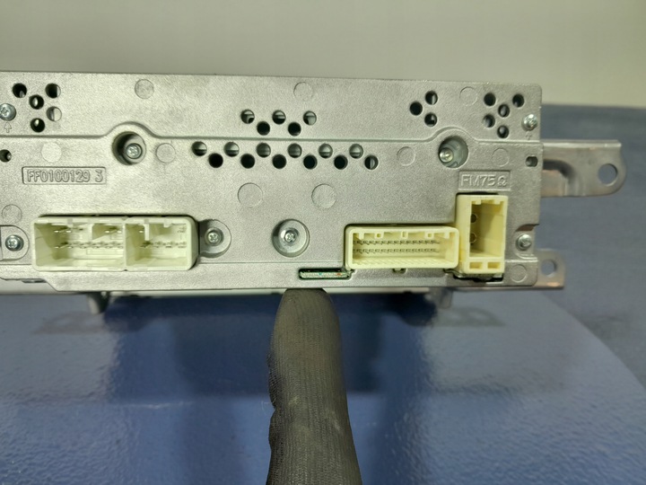 фото №4, Toyota yaris iii рестайлинг 17- радио заводские cd aux usb 86120-0dc20