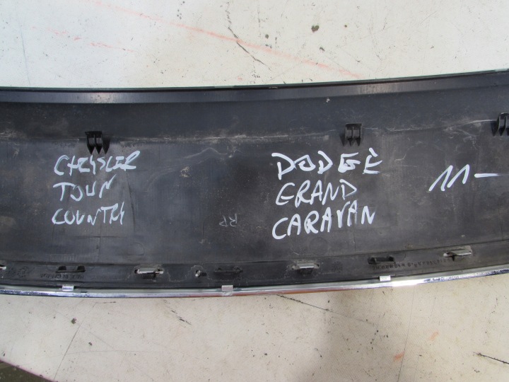 фото №11, Молдинг бампера зад chrysler dodge caravan 68125729aa town оригинал