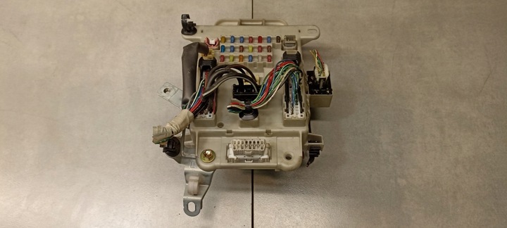 фото №1, Коробка предохранителей toyota rav 4 ii d4d