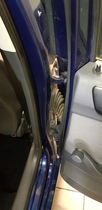 фото №7, Петля двері перед зад vw polo 9n рестайлінг версія 5d