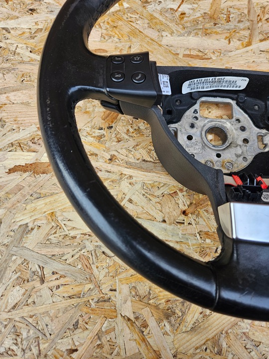 фото №9, Руль многофункциональная кожа vw golf v 1k0419091es