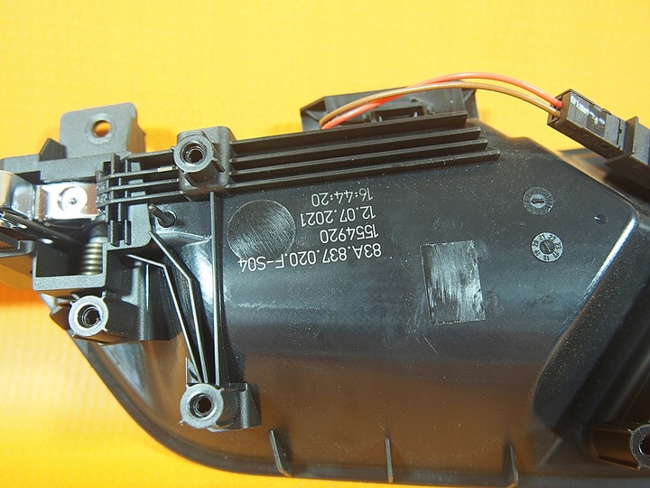 фото №8, Audi q3 83a ручка средняя led правая 83a837020f