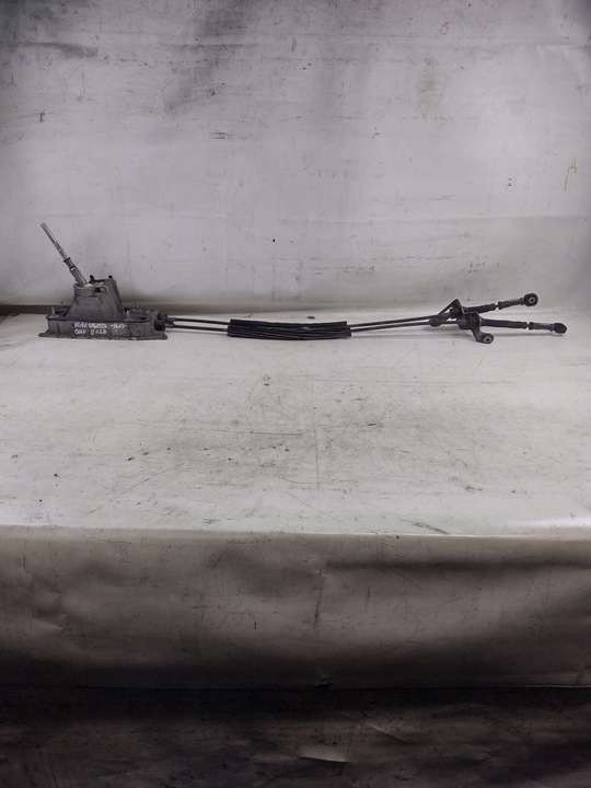 фото №1, Рычаг домкрат изменения коробки передач оригинальный номер 1k0711091a volkswagen golf v 1.6b 06r.