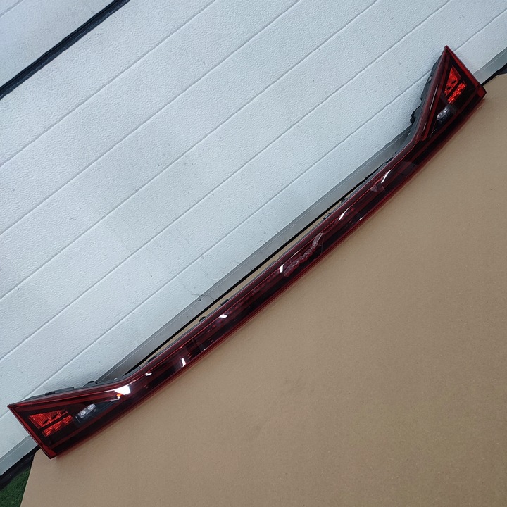 фото №1, Накладка крышки лампа led зад cupra formentor