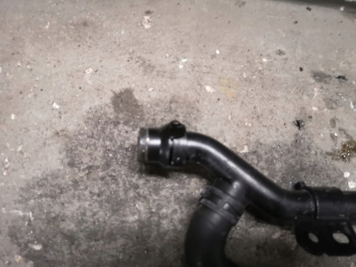 фото №5, Трубка  основний  audi a4 b7 2.0 tfsi bwe 06d121065j