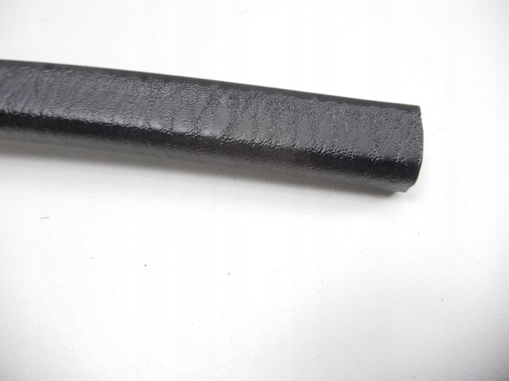 фото №5, Прокладка стёкла крышки багажника corolla 04-07