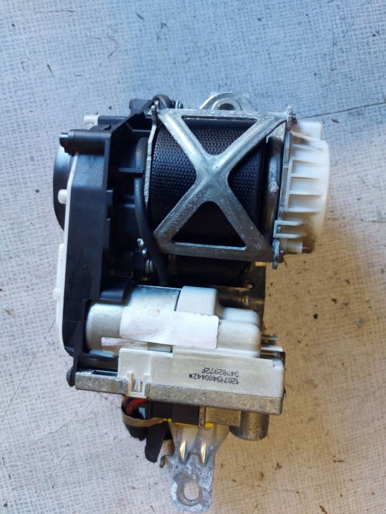 фото №6, Mercedes ml w166 натяжитель ремня безопасности правое перед 34082972f