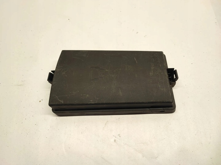 фото №7, Ковпачок коробка запобіжників vw jetta mk7 5q0937132 1.4l бензин 110kw