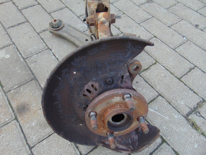 фото №8, Mcperson правые перед поворотный кулак toyota yaris i 99r-