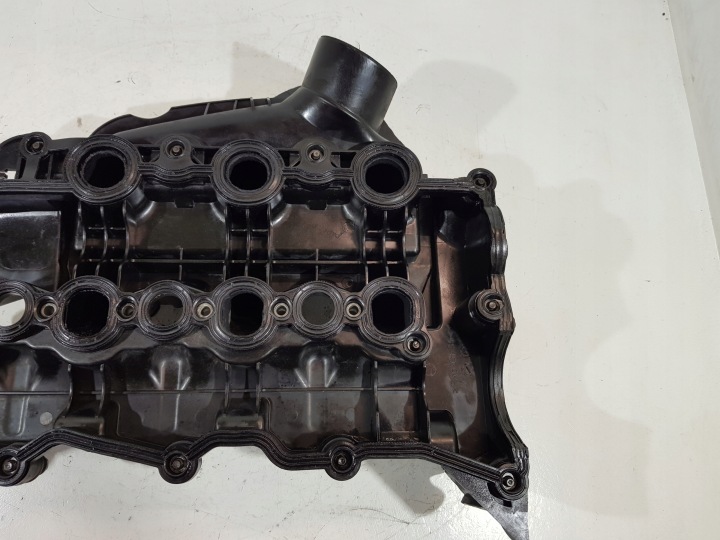 фото №8, Кришка клапанів ліва колектор 9x2q-9424-eg land rover jaguar 3.0 d 306dt