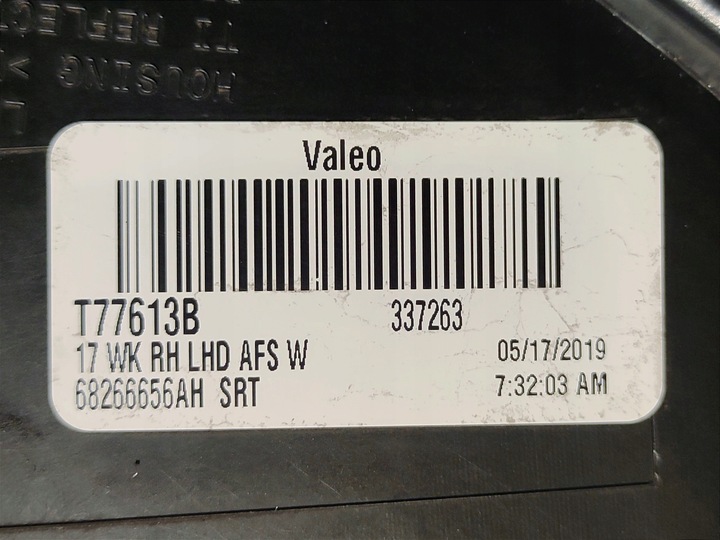 фото №15, Jeep grand cherokee srt wk2 рестайлинг ксенон sktętny afs фара лампа правая