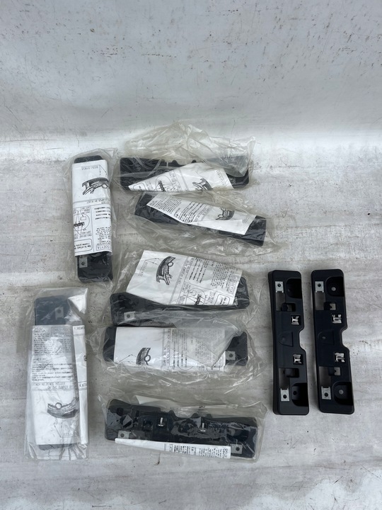 фото №1, Mazda cx7 прокладка pod номерні знаки реєстраційна перед нова оригінал