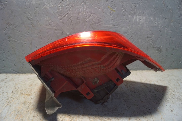 фото №13, Vw passat b7 sedan лампа правий зад s2094