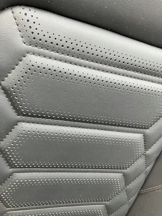 фото №14, Сидіння перед диван обшивки шкіра vignale ford puma mk2