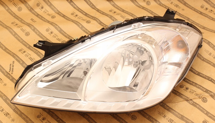 фото №1, Mercedes a-klasa w169 fl рестайлінг 08-12 лампа перед передня нова org