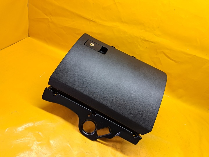 фото №1, Бардачок пассажира passat b6 2,0tdi чёрный 3c1857097ah