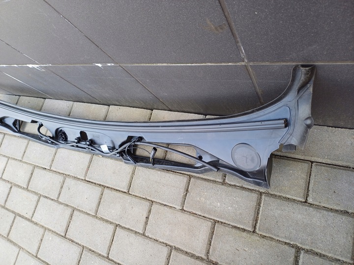 фото №7, Bmw seria 1 e87/e81 04-13 панель под лобовым стеклом 15677210