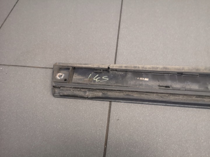 фото №10, Нижняя планка дверь правый зад lz9y audi a6 c6 059130111d