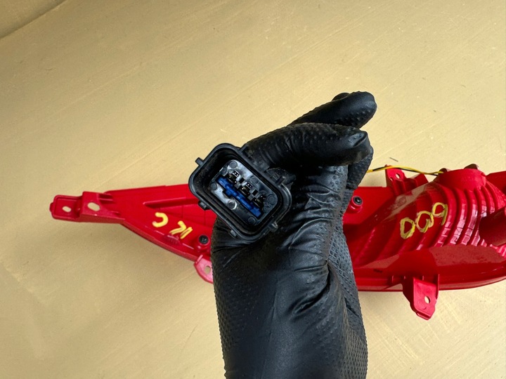 фото №14, Hyundai tucson 4 iv 20r- лампа протитуманна права задня правий зад