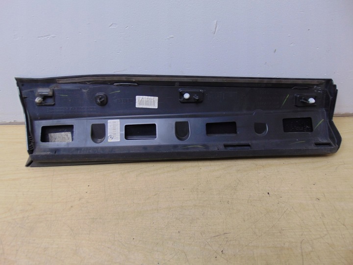 фото №13, Планка боковая дверь левый зад audi q3 83a