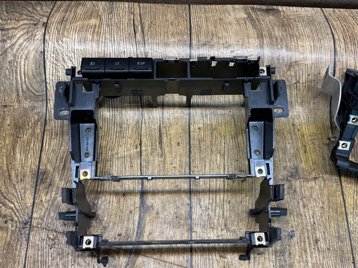 фото №5, Audi a4 b5 рестайлінг fl рамка радіо тунель середній 2 din /