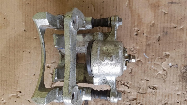 фото №5, Суппорт тормозной правые ford fiesta mk7