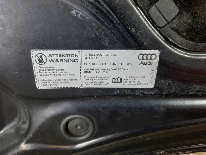 фото №8, Капот крышка двигателя audi a3 8p рестайлинг первый