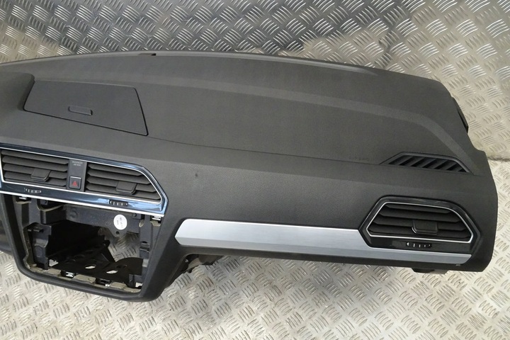 фото №11, Vw tiguan ii - панель раздаточная подушки ремни