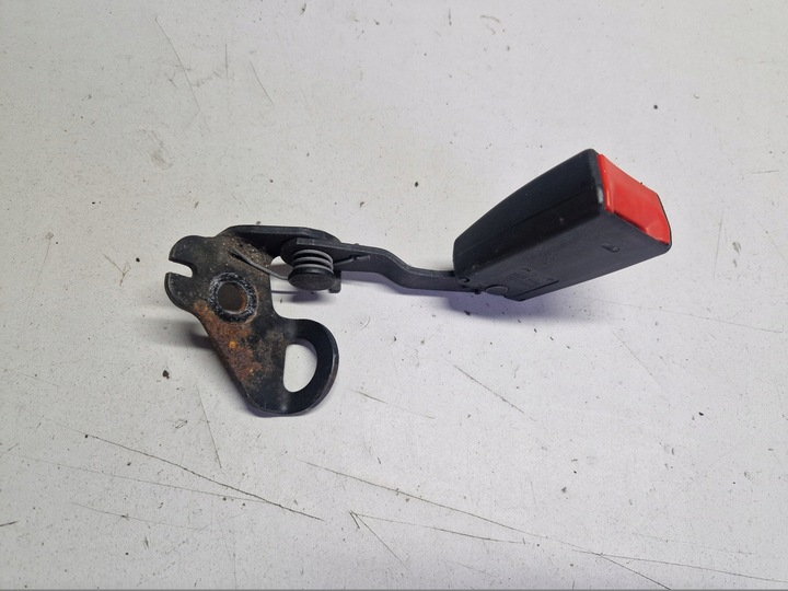 фото №1, Ford mondeo mk3 застібка ременя безпеки зад 3301211b