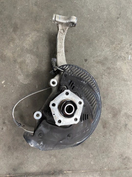 фото №1, Audi a8 d5 поворотна опора права передня 4n0407242b