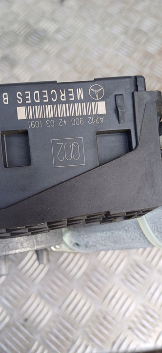 фото №14, Mercedes w204 w212 привід механізм кришки a2048201342