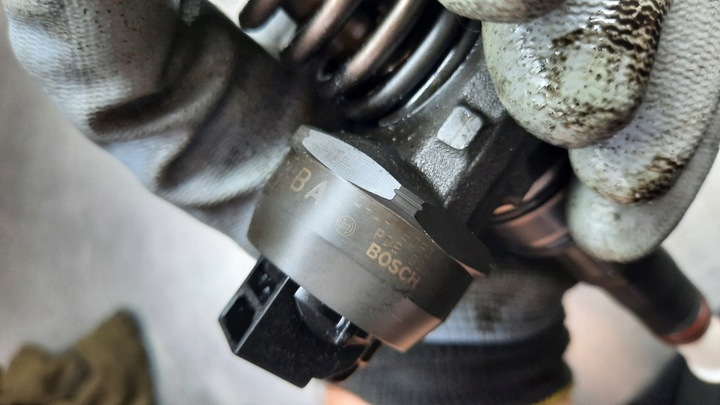 фото №7, Pompowtryskiwacze 038130073ag skoda fabia ii 1.4 tdi 3 штуки