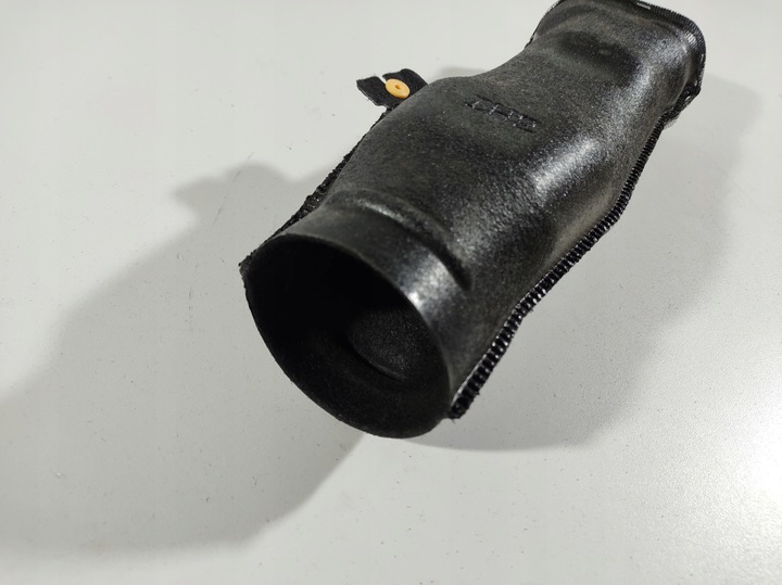 фото №8, Lexus is300h 13r труба впуск вентилятора аккумулятора