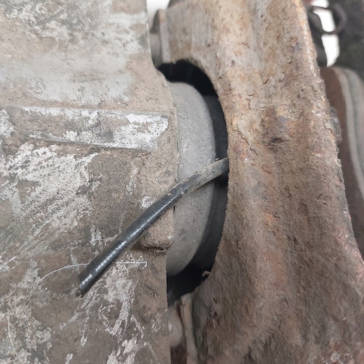 фото №12, Audi a6 c5 2,7t суппорт тормозной правые перед